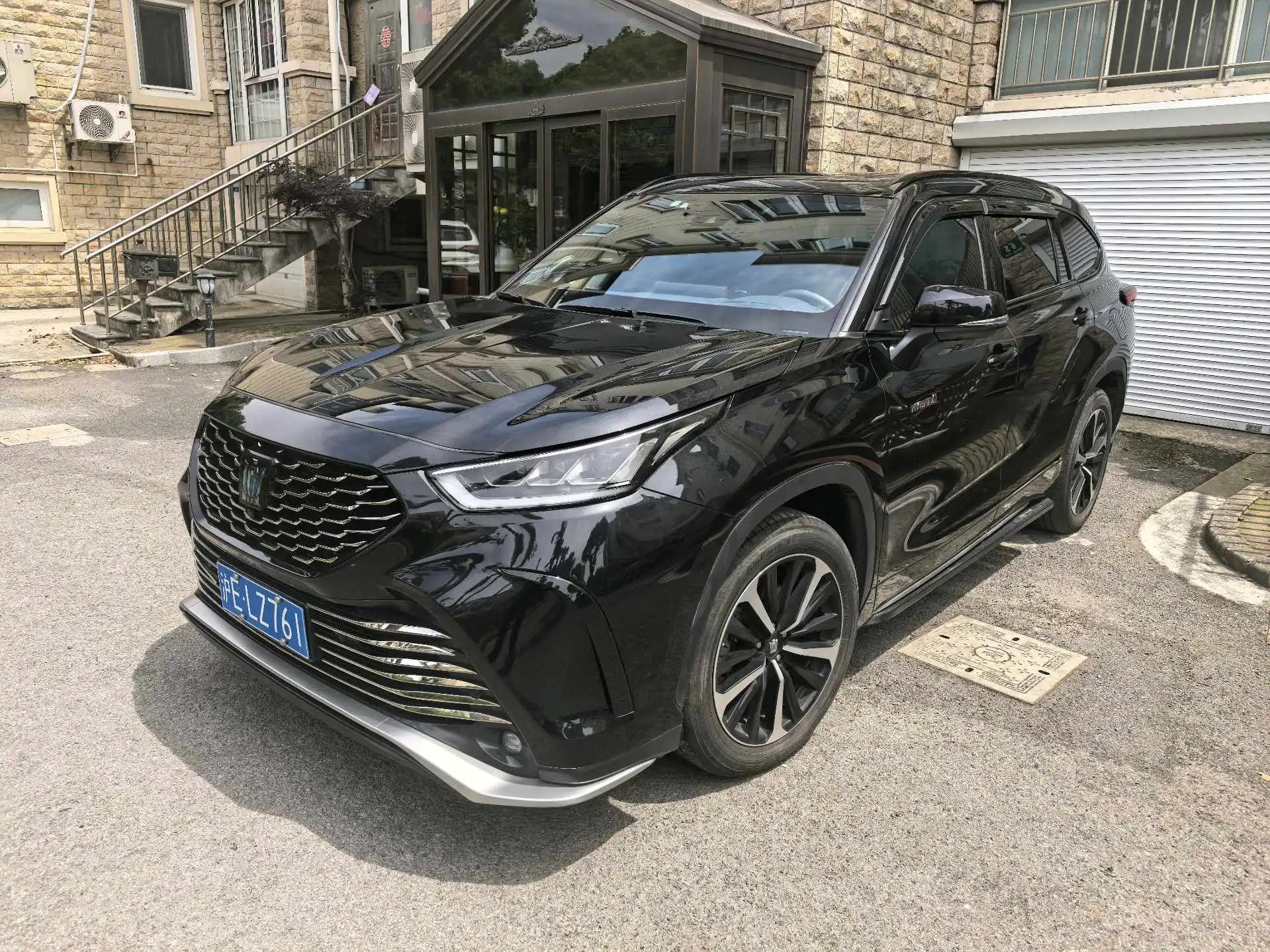 Crown Land Release 2022 2.5L HEV Four-wheel Drive Flagship Edition