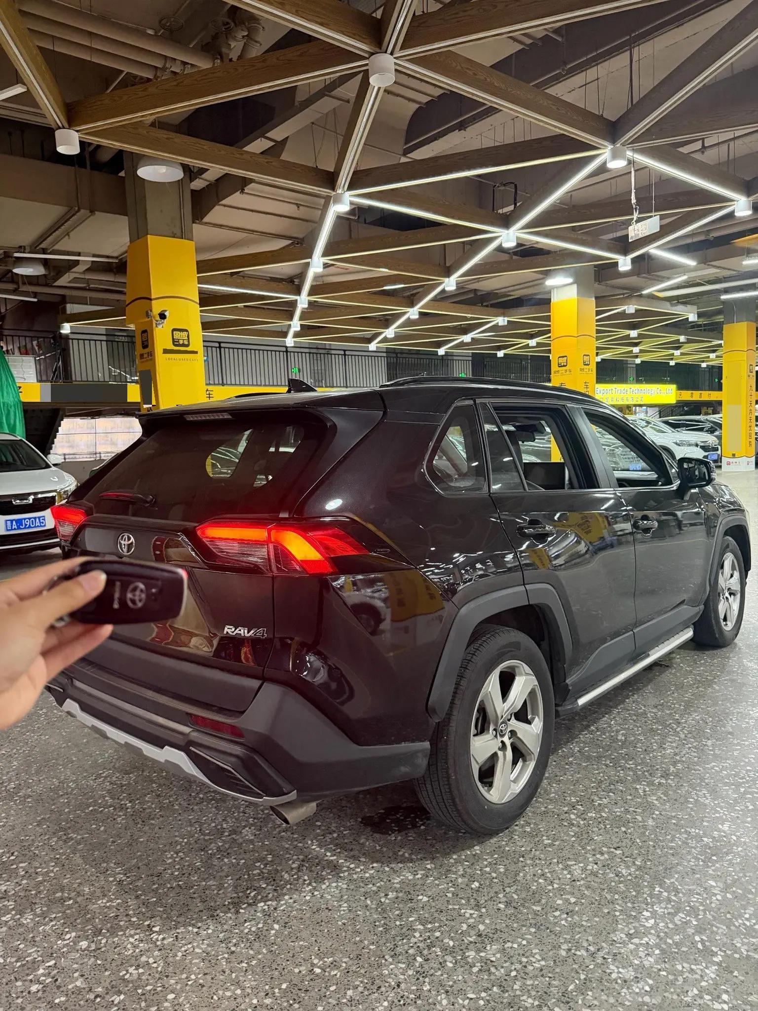 RAV4 Rongfeng 2020 2.0L CVT Two-Drive Fashion Edition 5