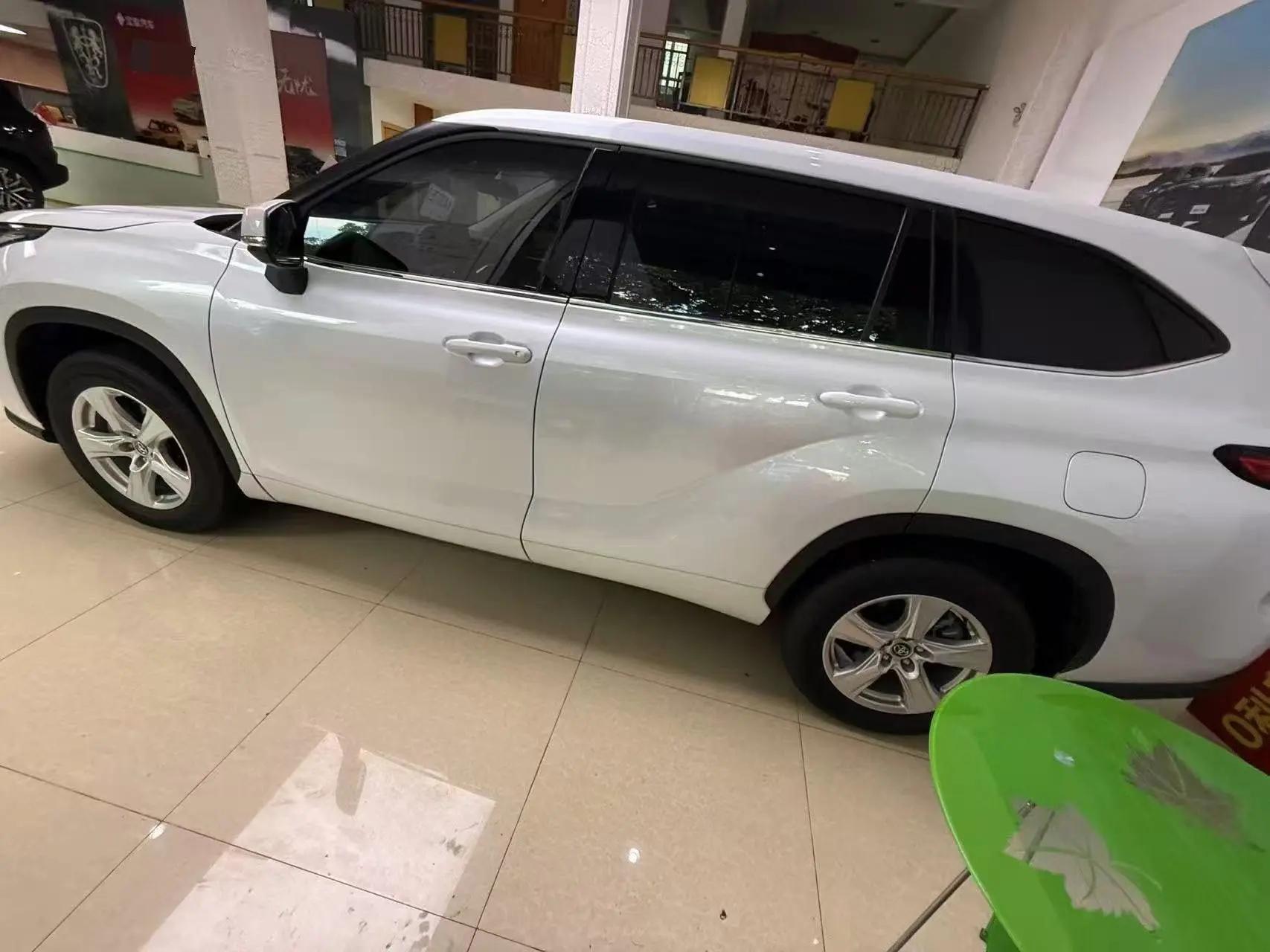 Toyota 2026 Highlander Dual Engine 2.5 Stepless Intelligent Electric Hybrid Two-Drive Elite Edition 7-seat Automatic Transmission 3