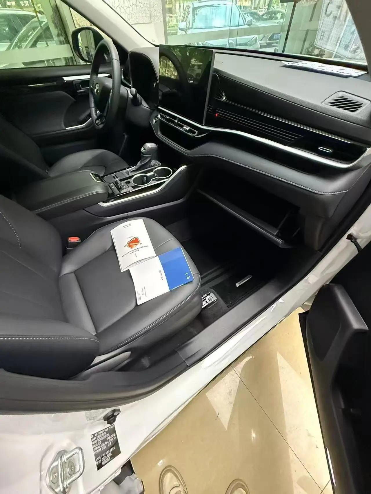 Toyota 2026 Highlander Dual Engine 2.5 Stepless Intelligent Electric Hybrid Two-Drive Elite Edition 7-seat Automatic Transmission 6