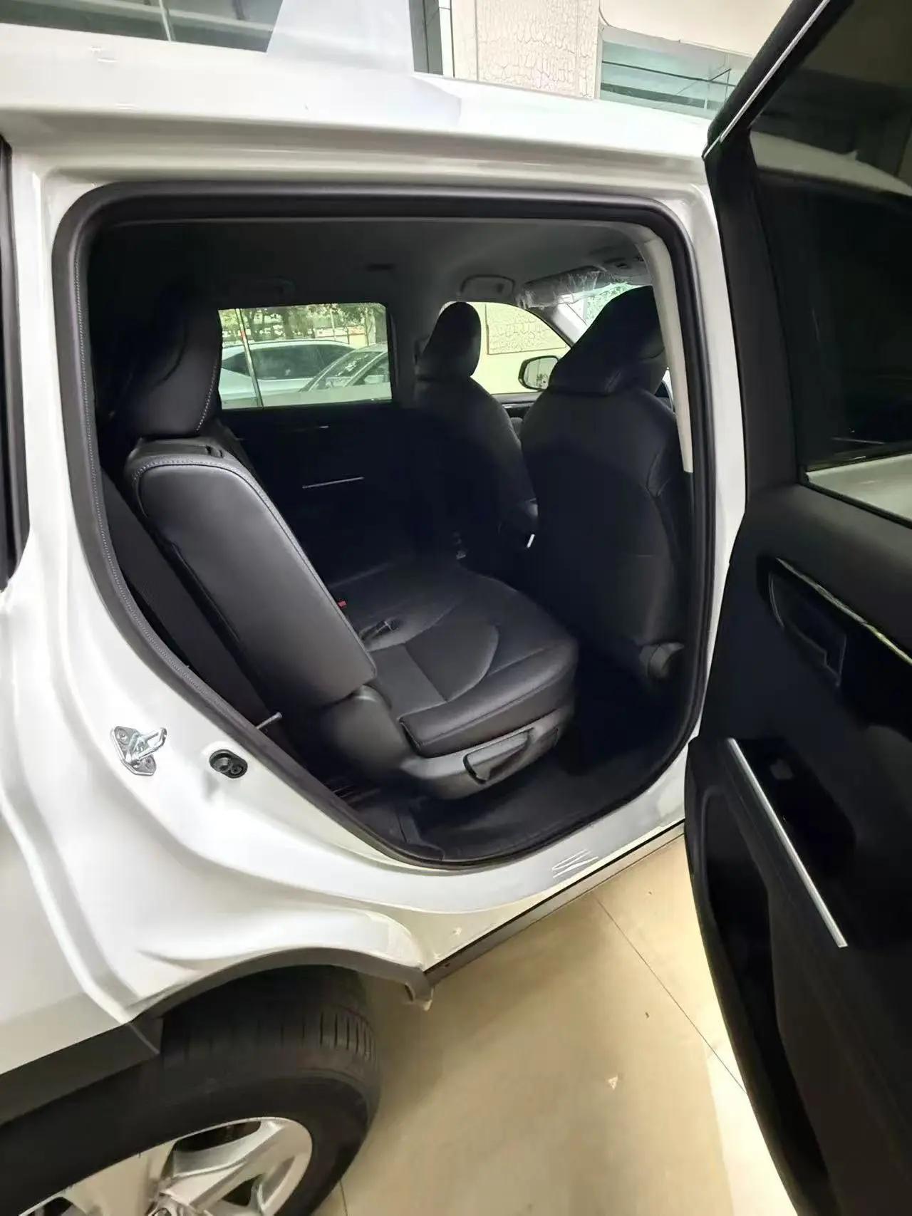 Toyota 2026 Highlander Dual Engine 2.5 Stepless Intelligent Electric Hybrid Two-Drive Elite Edition 7-seat Automatic Transmission 7