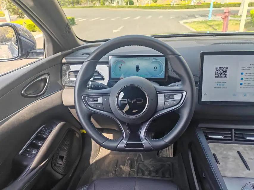 Seal 06 DM-i 2024 DM-i 80KM Honorable Model 10