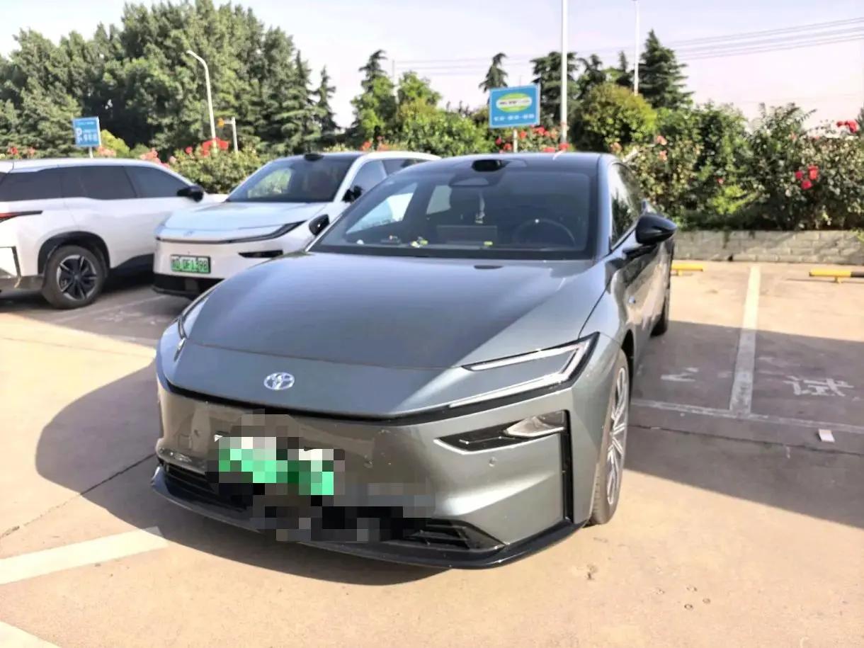 Toyota 2026 Platinum Intelligence 7 710 Ultra Laser Radar Edition Automatic Gear