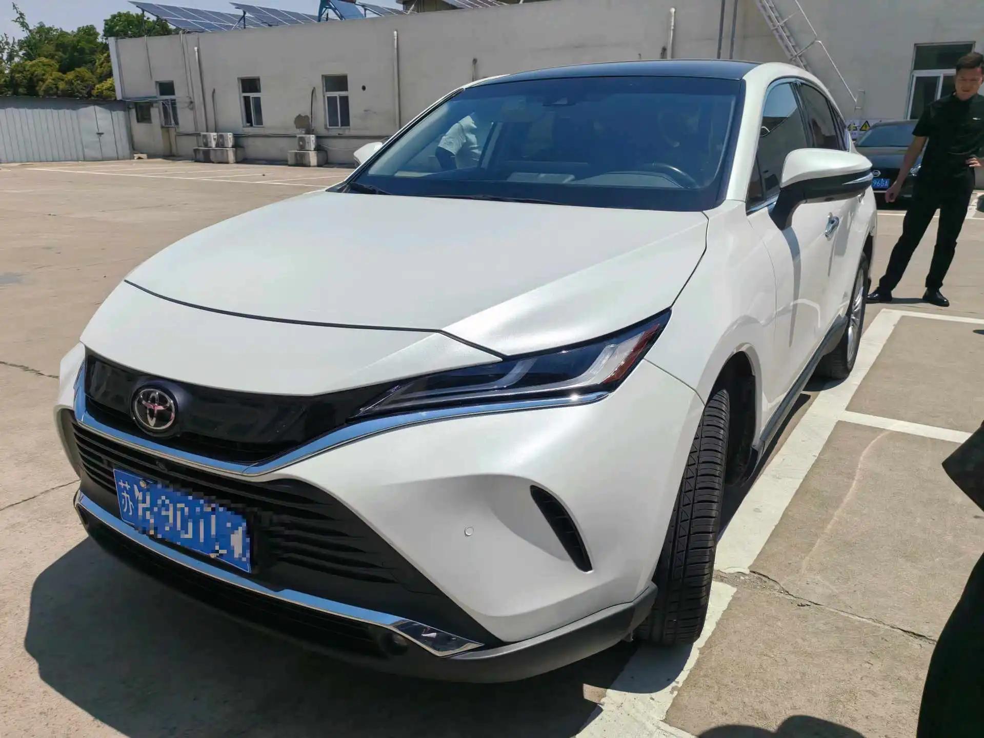 Open image lightbox: Ling Fang HARRIER 2022 2.0L CVT Two-Drive Premium Edition