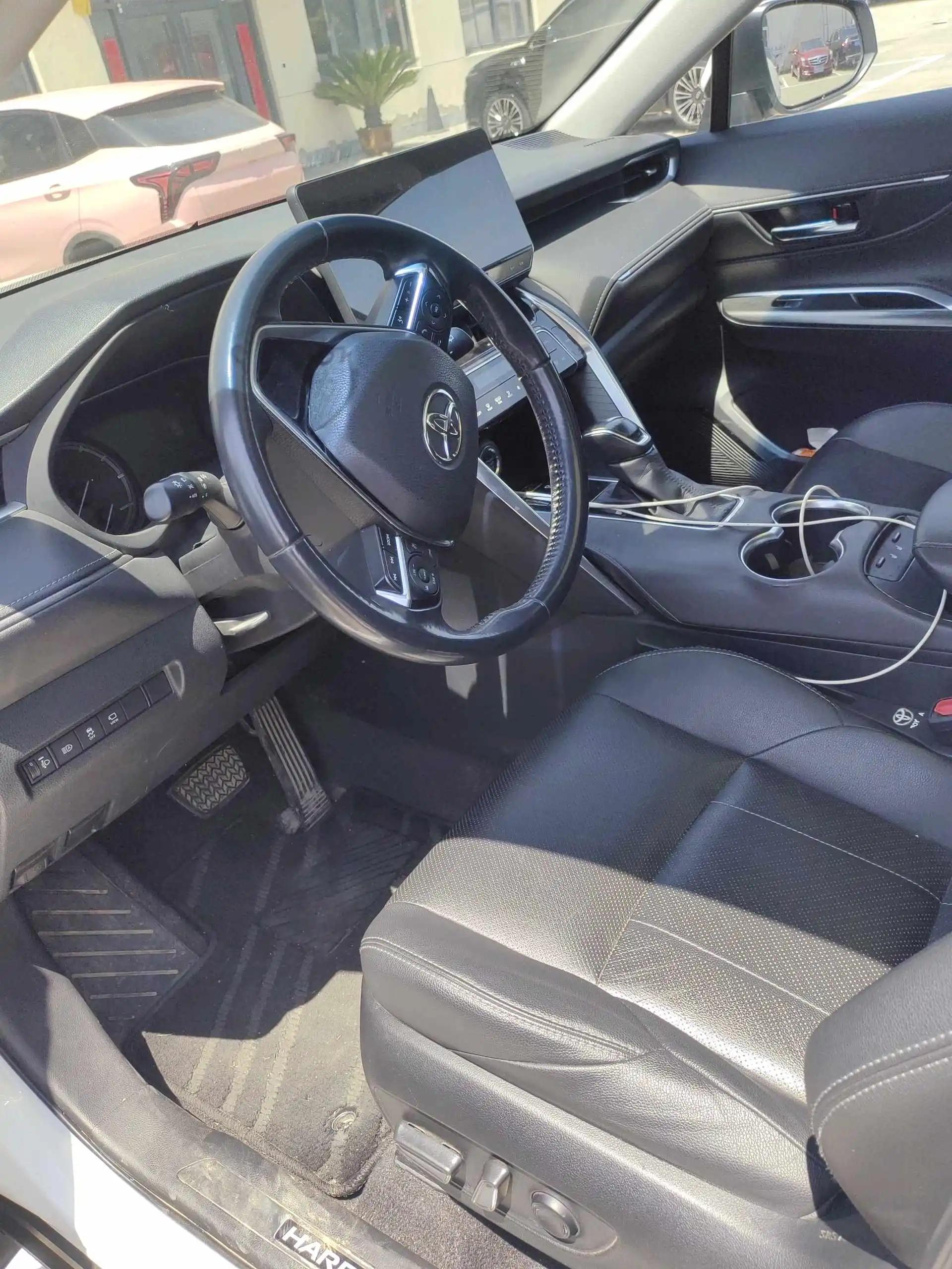 Ling Fang HARRIER 2022 2.0L CVT Two-Drive Premium Edition 3