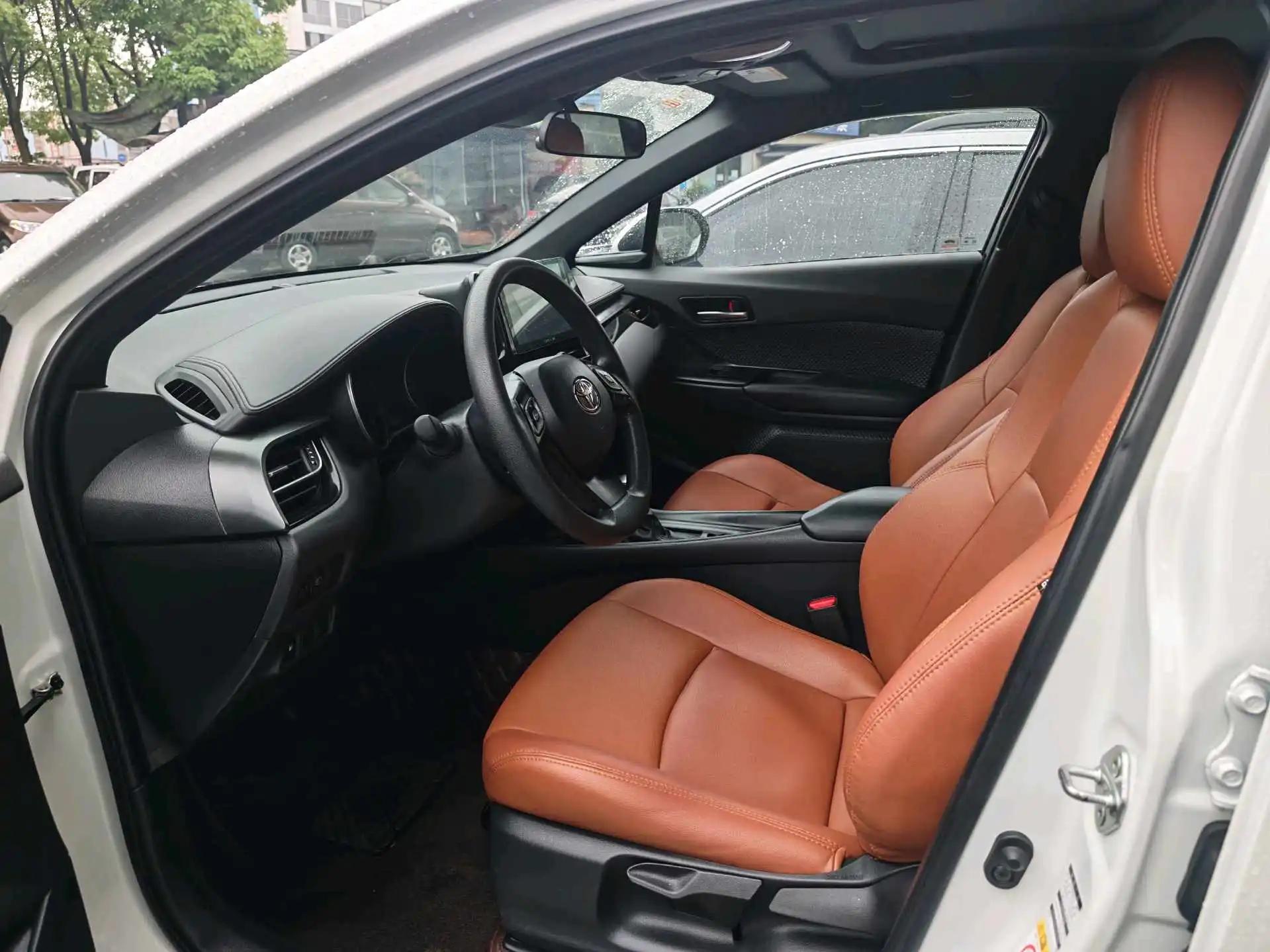 Toyota C- HR 2020 2.0L Comfort Version 3