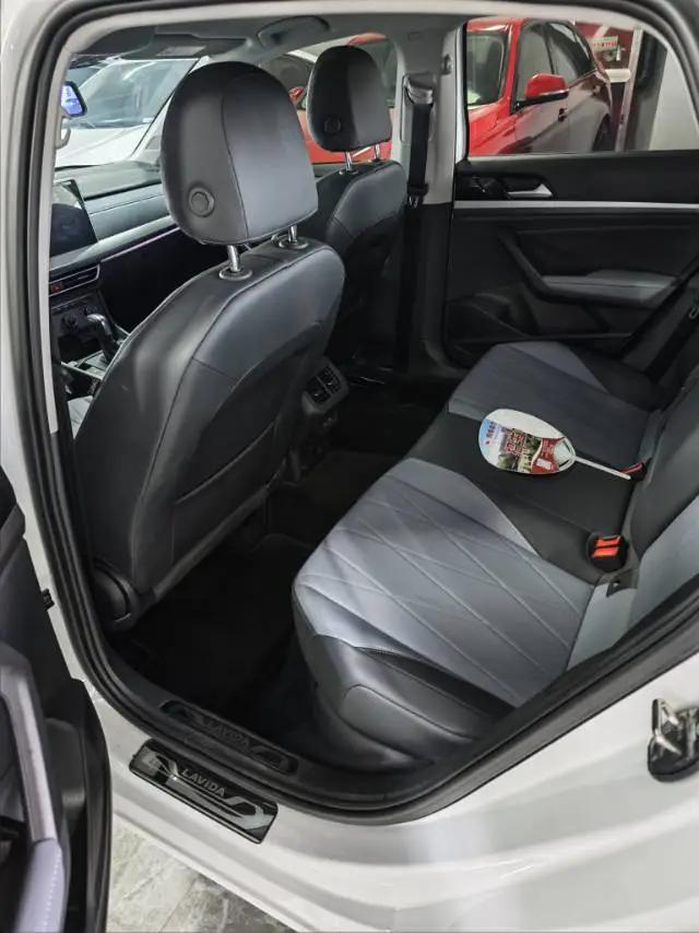 Volkswagen 2024 Lavida 1.5 Starry Sky 5 Million Edition Automatic 4