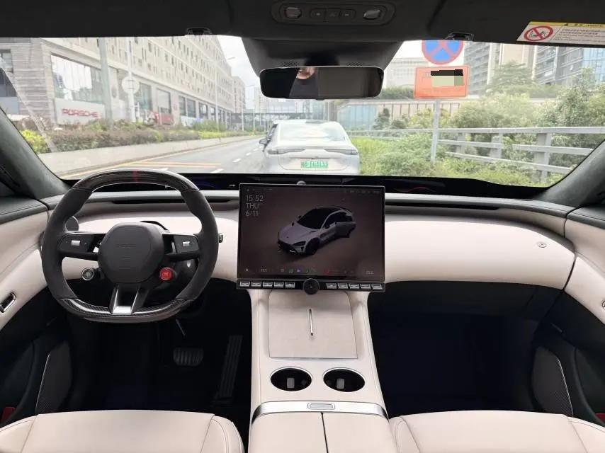 MI YU7 2025 Model Ultra-Long Range High-Performance All-Wheel Drive Max Version 8