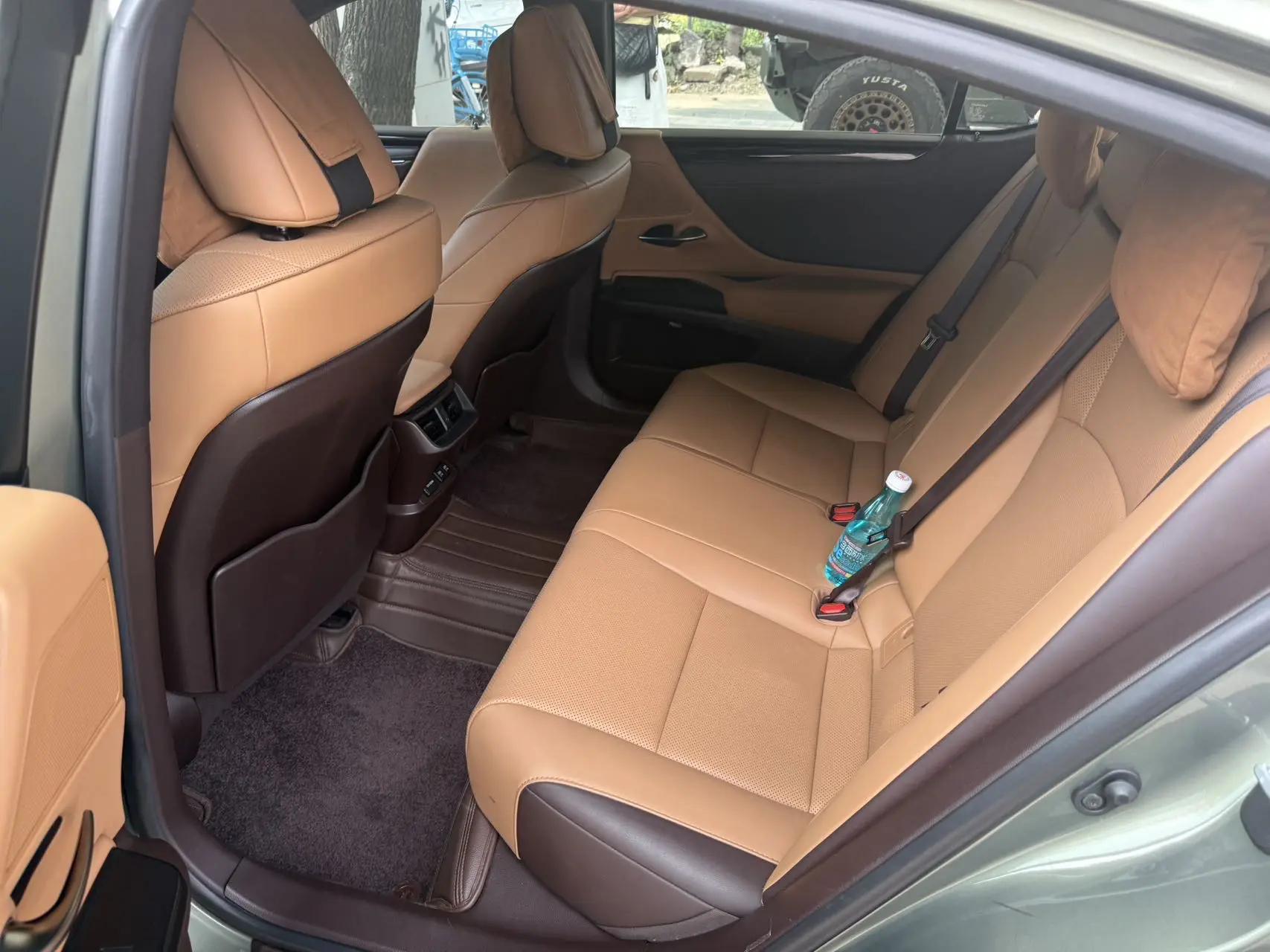 Lexus ES 2021 200 Excellence Edition 4