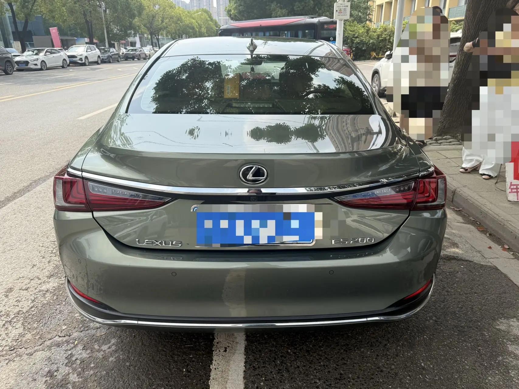 Lexus ES 2021 200 Excellence Edition 7