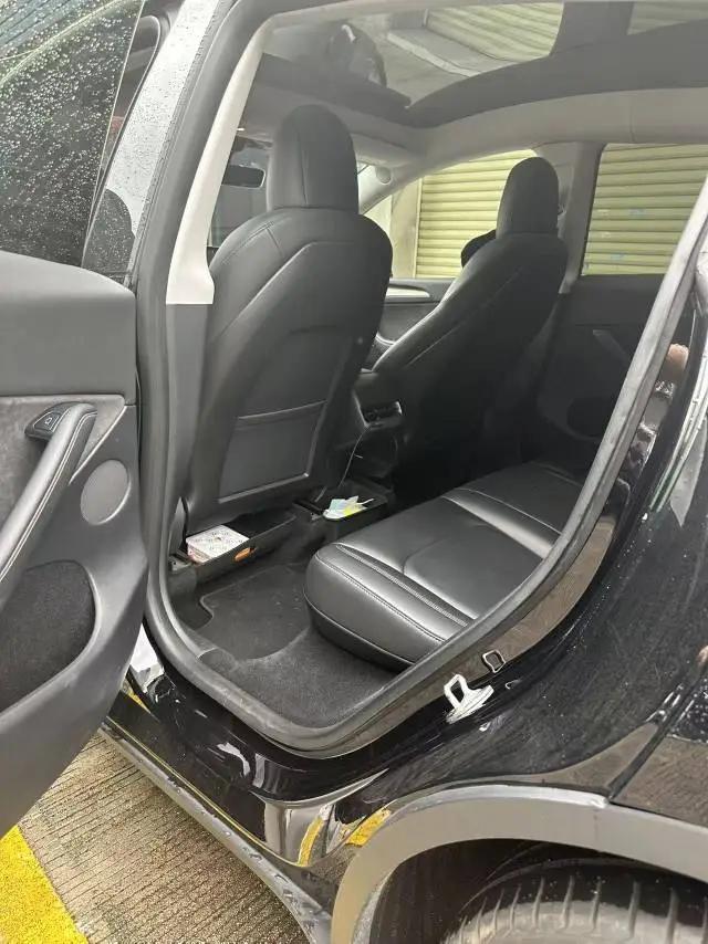 Model Y 2021 Long Range All-Wheel Drive Edition 3