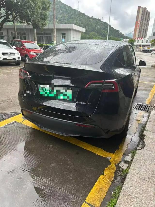 Model Y 2021 Long Range All-Wheel Drive Edition 4