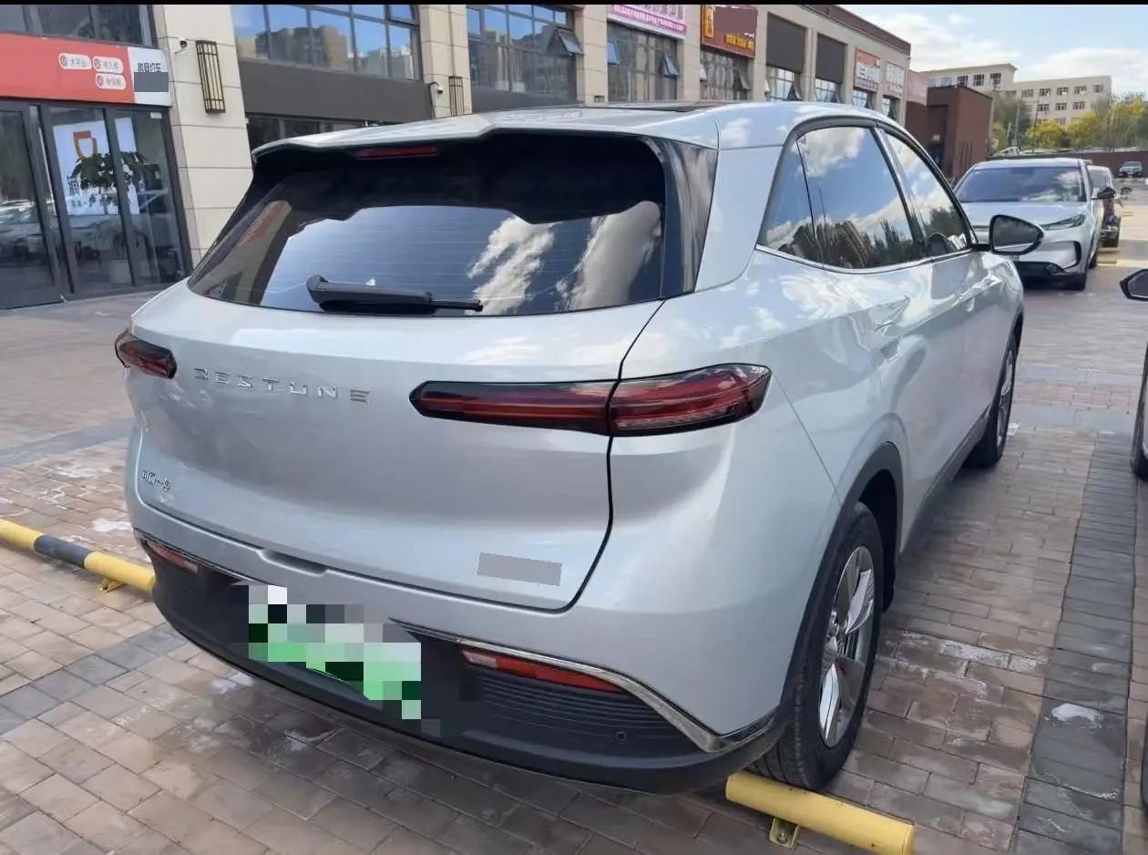 奔腾 2025款 悦意03 445km 欢悦版 自动挡 2