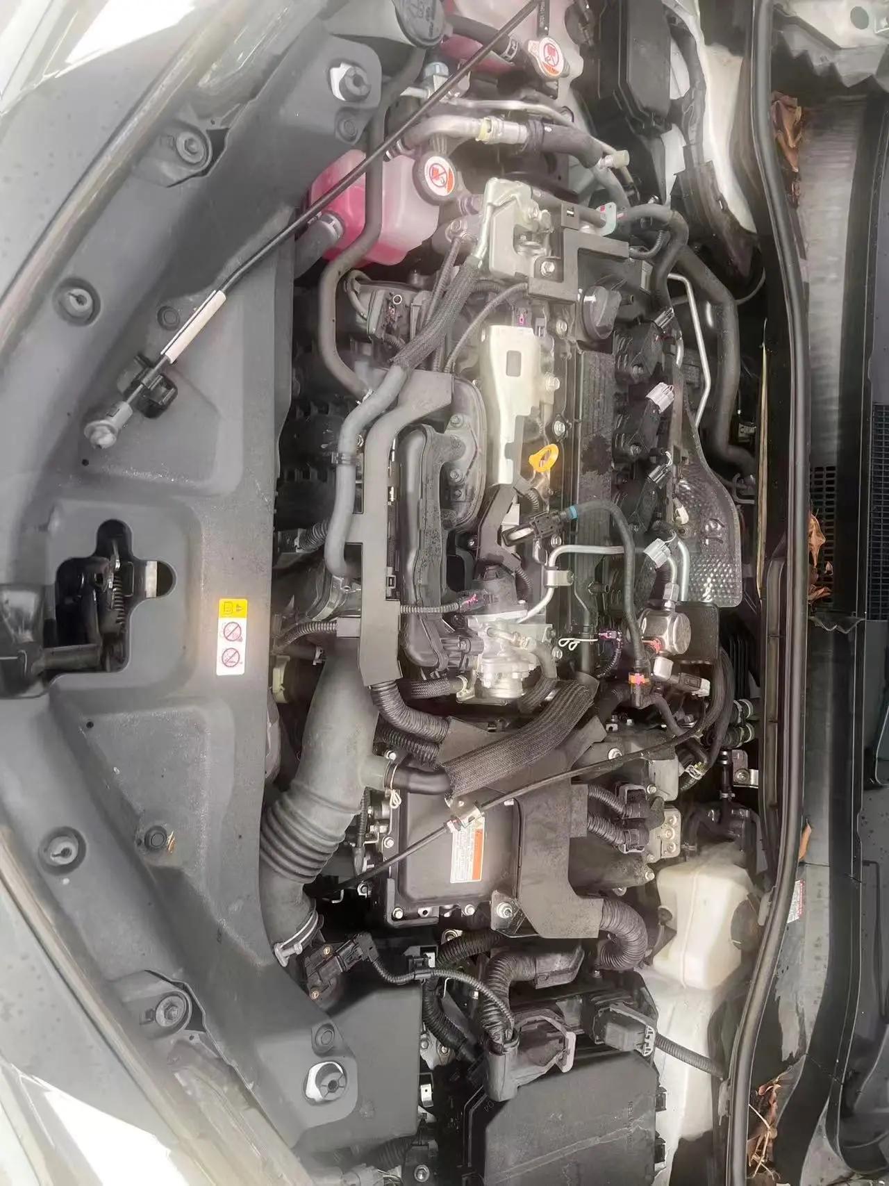 Toyota 2023 C- HR Double Engine 2.0 Stepless Intelligent Electric Hybrid Comfort Edition Automatic Gear 3