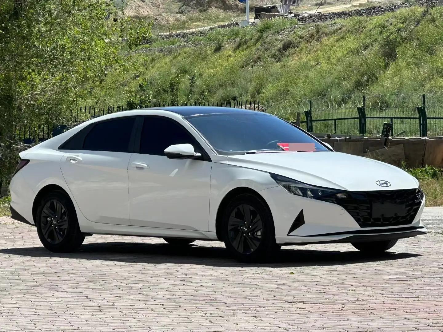 Elantra 2022 1.5L CVT GLS Leading Edition 3