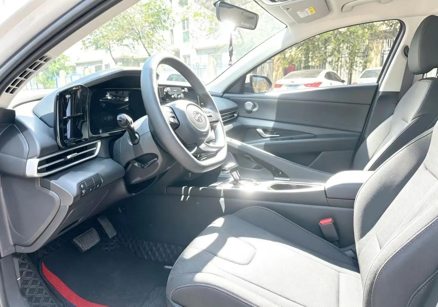 Elantra 2022 1.5L CVT GLS Leading Edition 4
