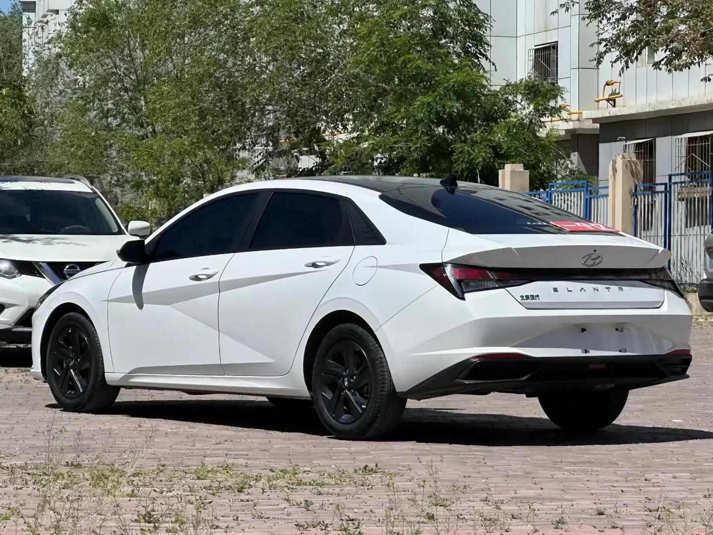 Elantra 2022 1.5L CVT GLS Leading Edition 7