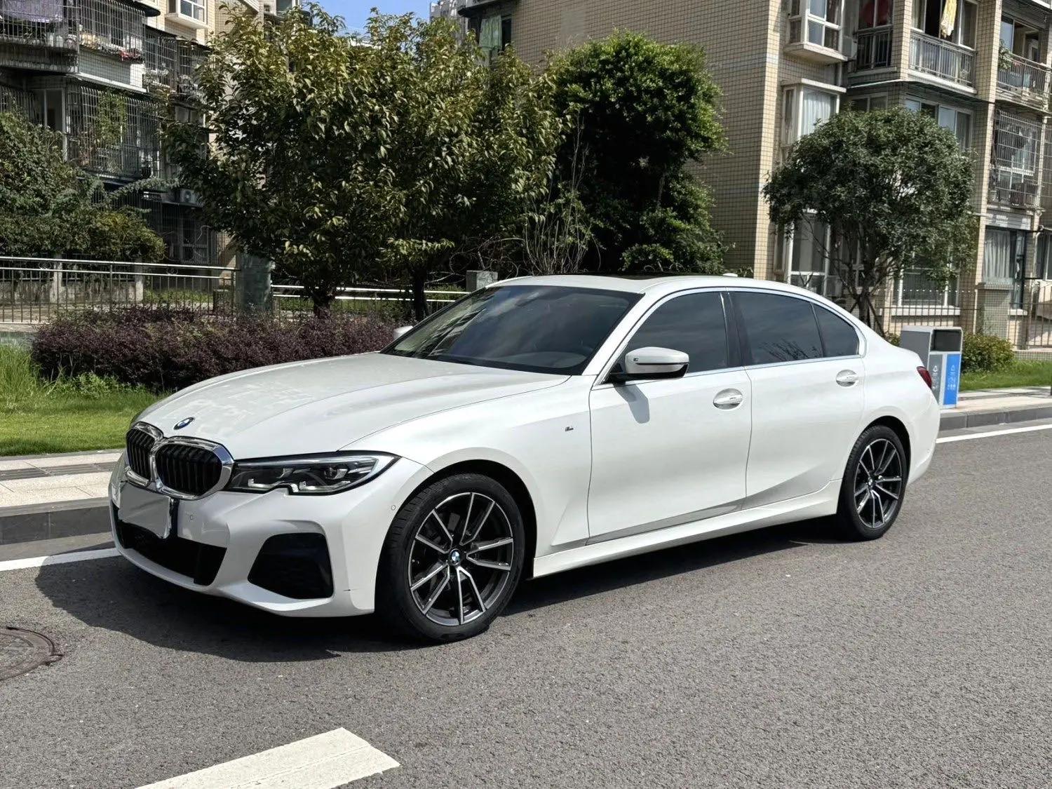 BMW 3 Series 2020 325Li M Sports Suit