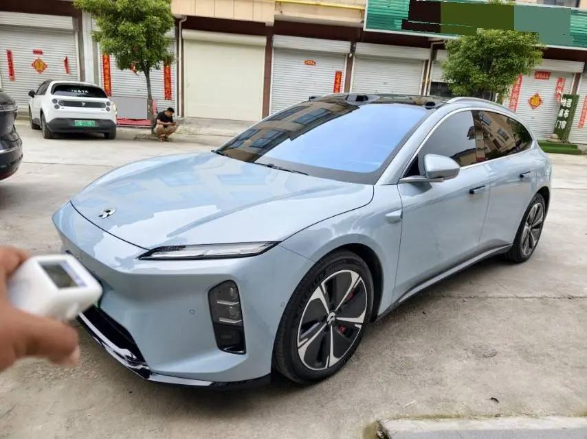 NIO 2025 ET5T 75kWh Touring automatic