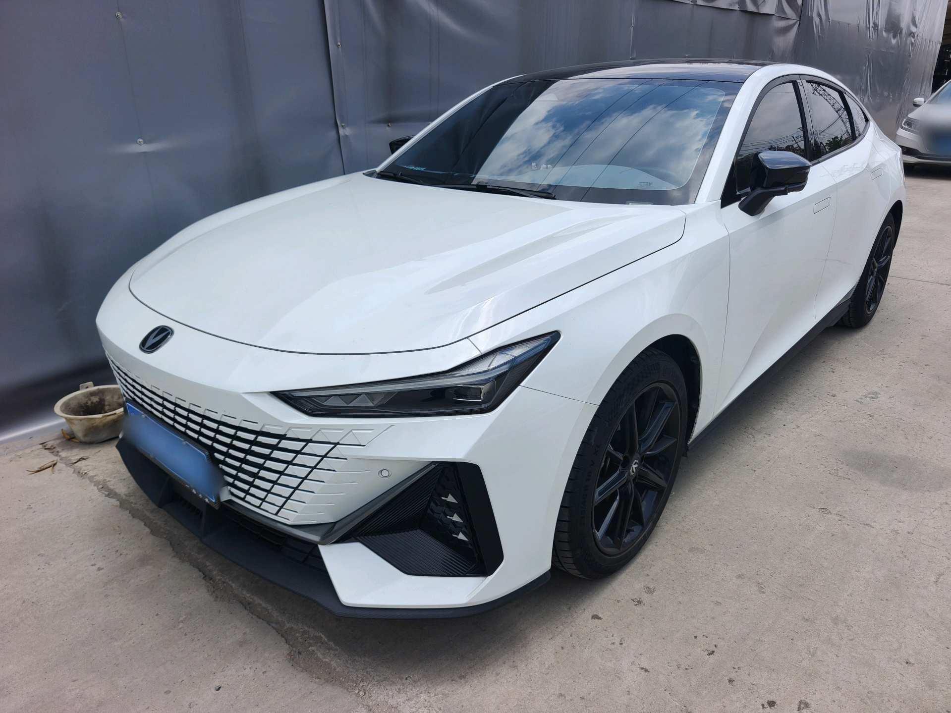 ChangAn 2024 UNI-V 1.5T High Energy Edition Automatic Gear