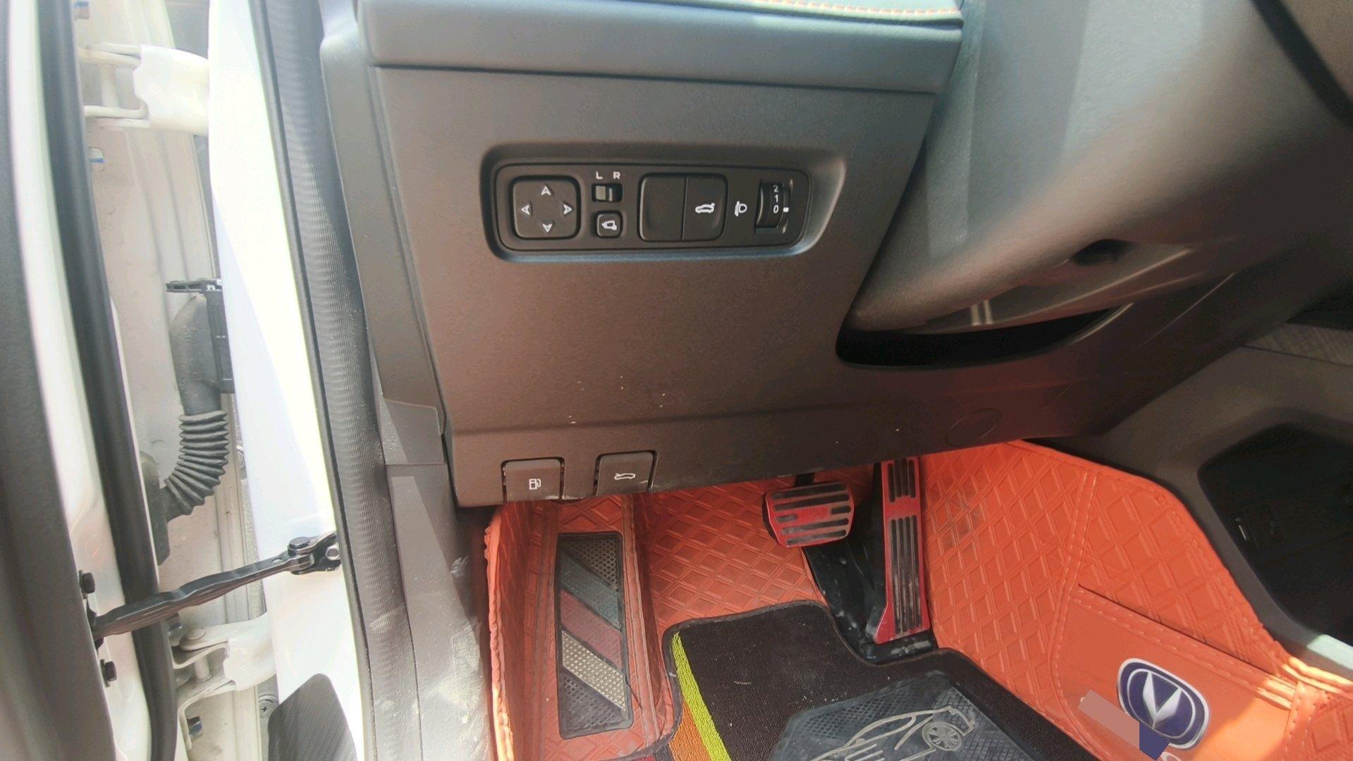 ChangAn 2024 UNI-V 1.5T High Energy Edition Automatic Gear 8