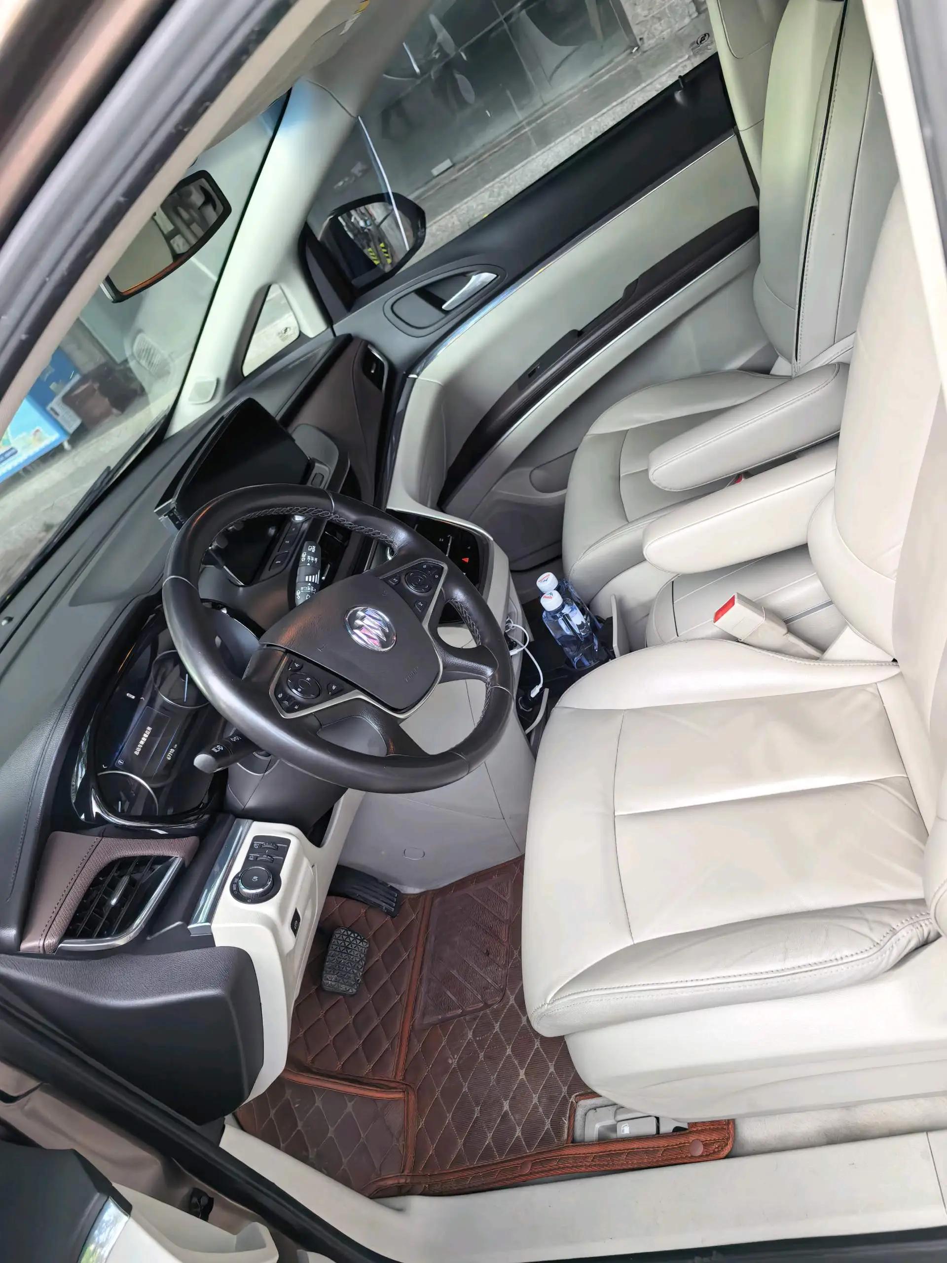Buick GL8 2021 Land Business Class 652T Comfort Model 2