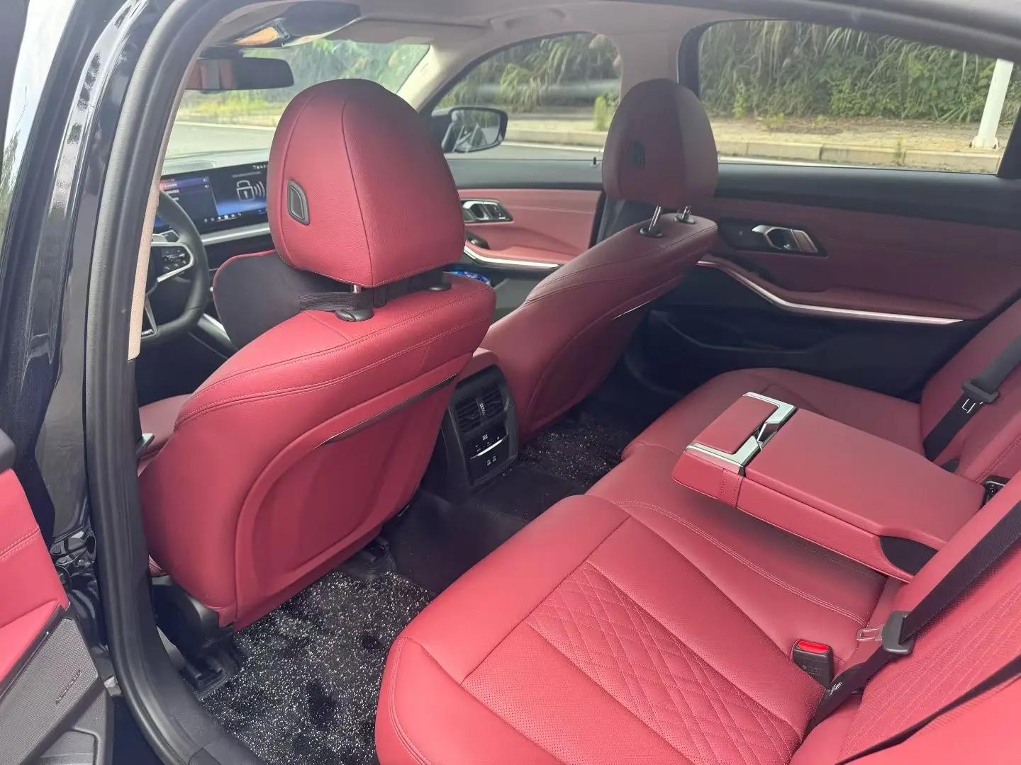 BMW 3 Series 2025 Model 330Li 2.0T M Sport Night Edition Automatic 8
