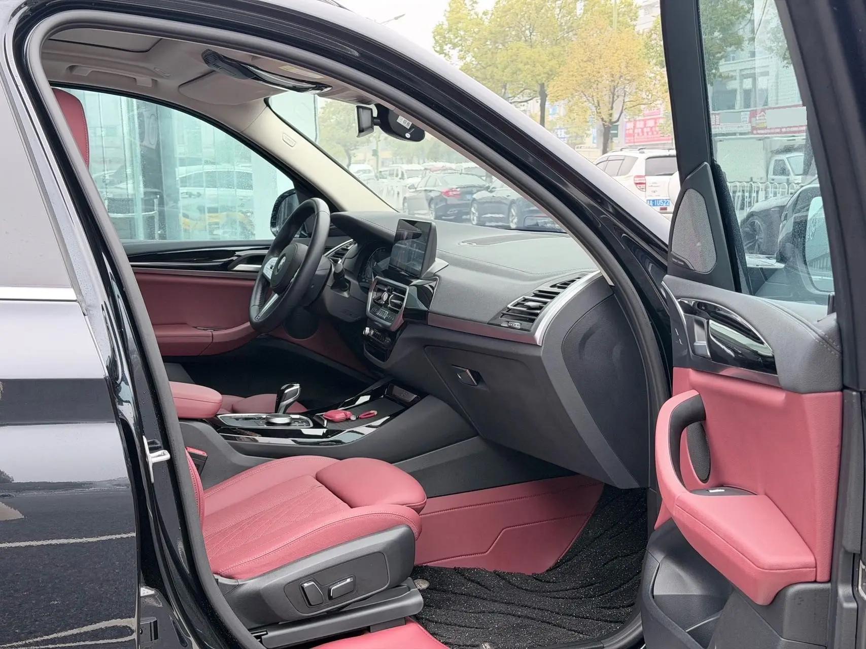 BMW X3 2022 xDrive25i M sports suit 5