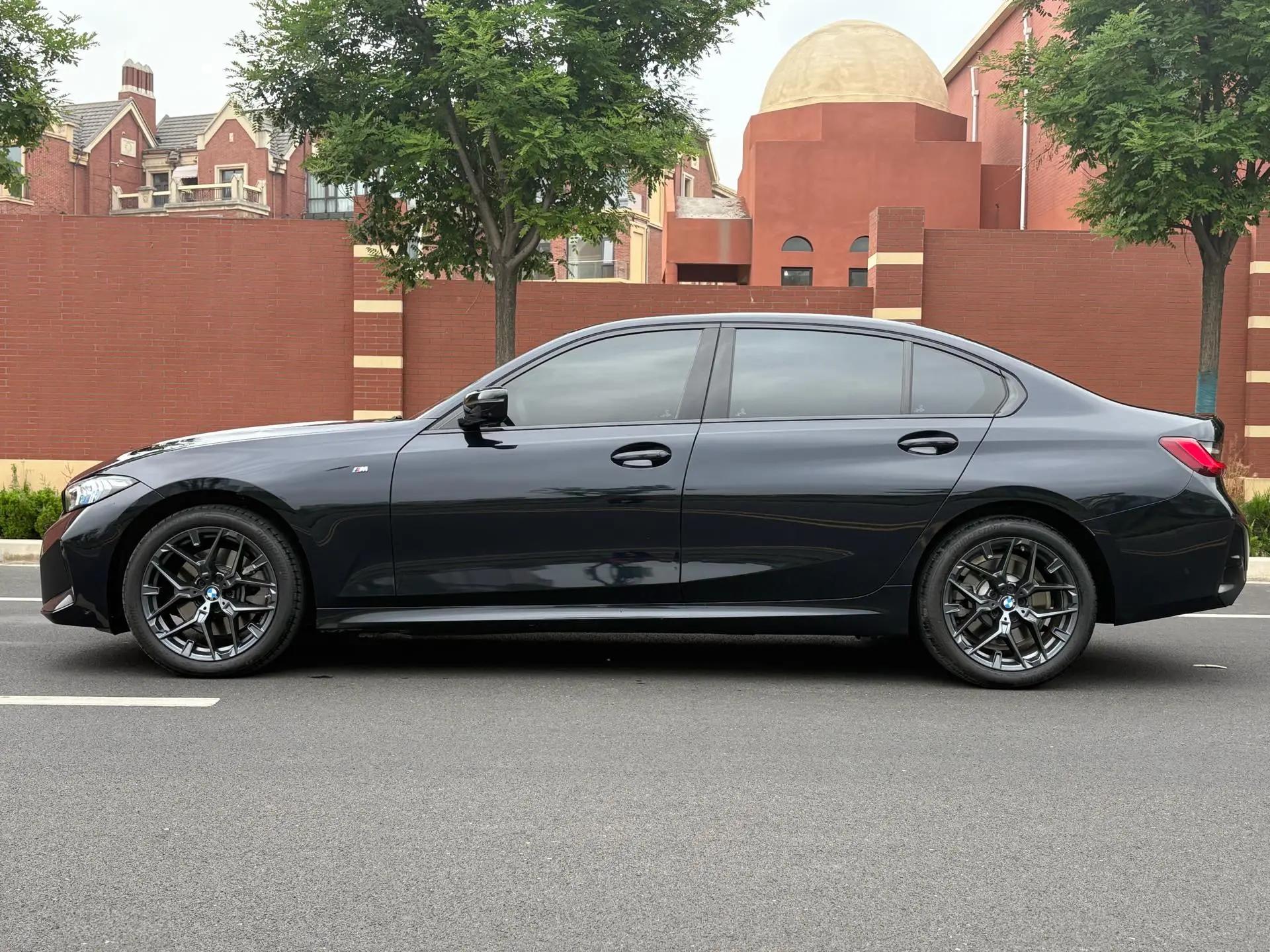 BMW 3 Series 2025 330Li 2.0T Exclusive M Sports Obsidian Night Suit Automatic Gear 3