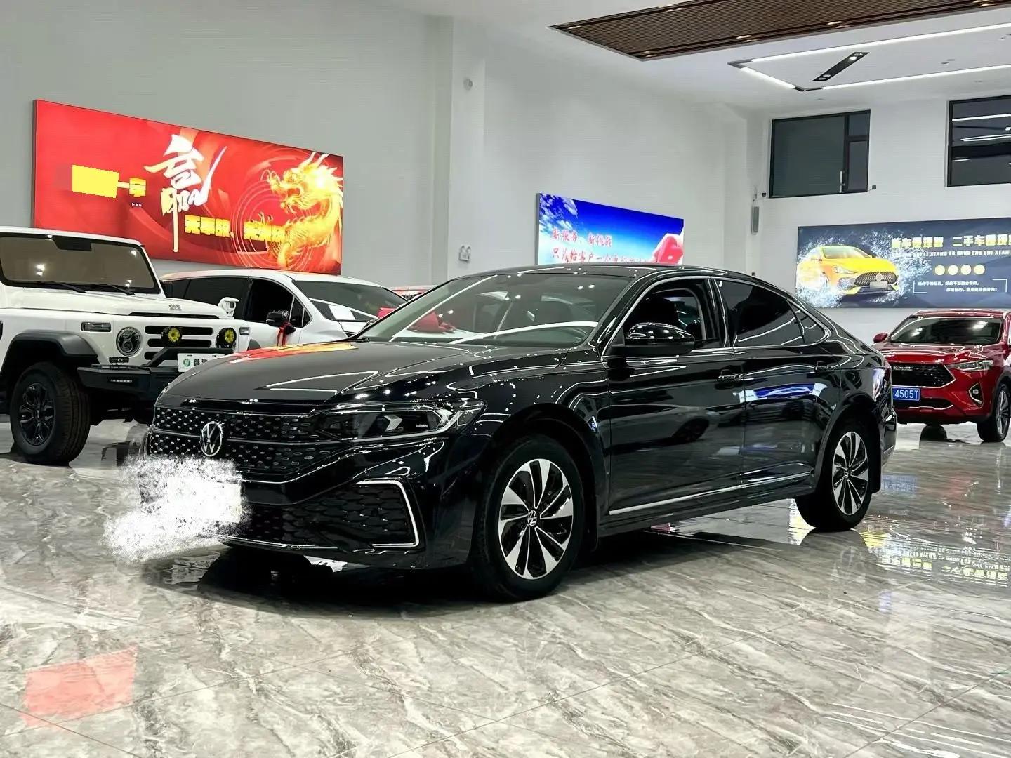 Volkswagen 2025 Passat 2.0TSI 330TSI Outstanding Model Starry Sky Elite Edition Automatic