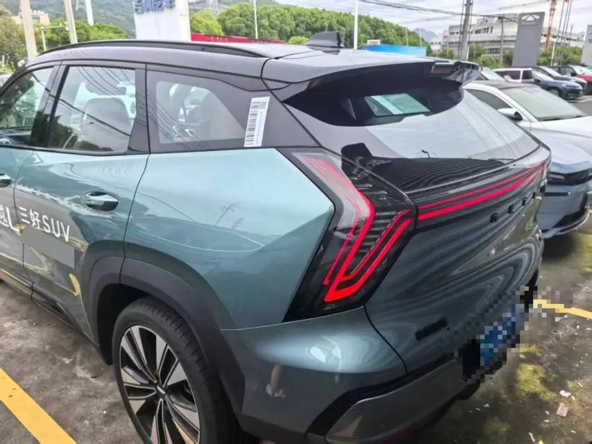 Geely 2025 Boyue L 1.5TD Splendid Automatic Gear 4