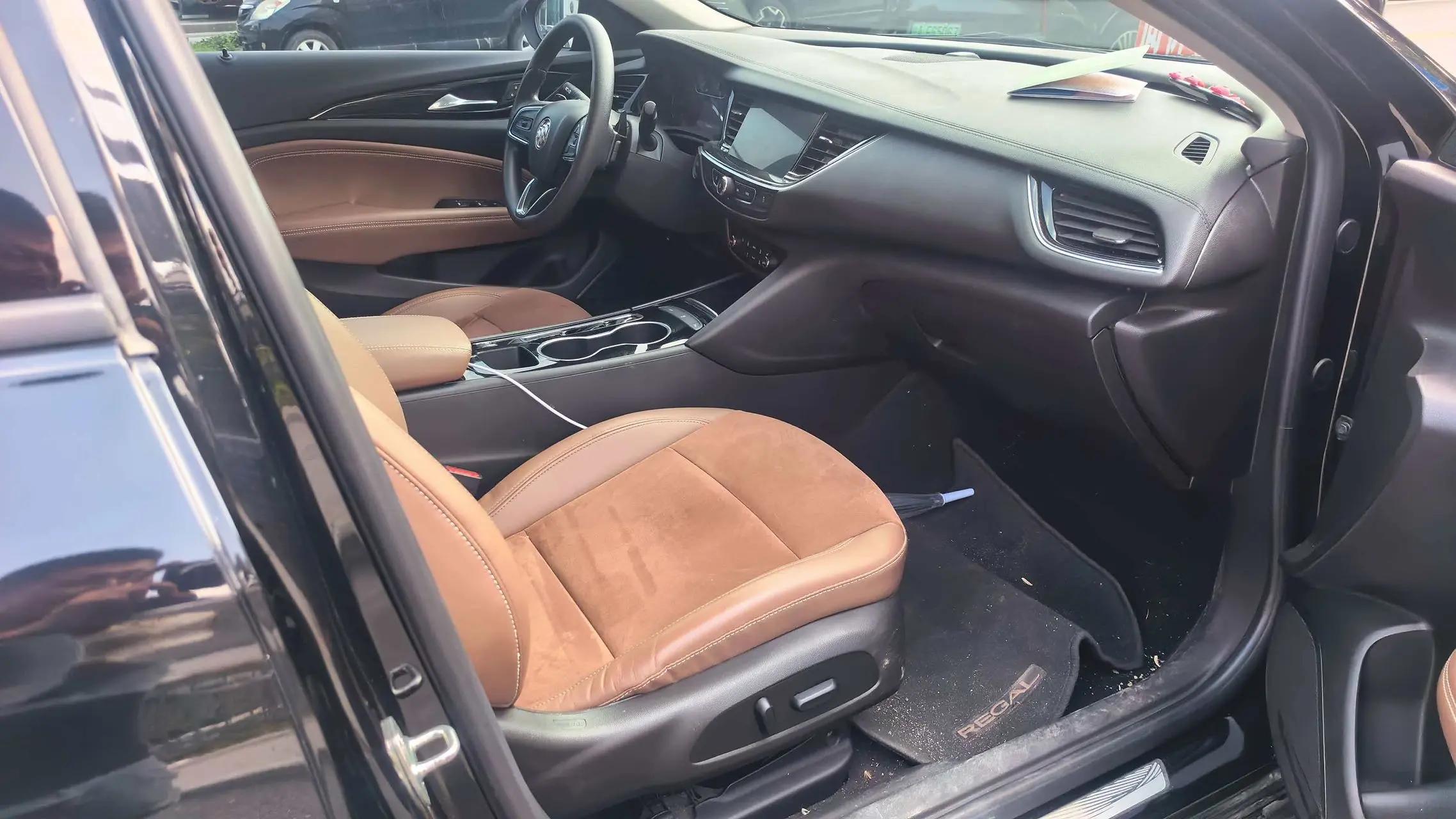 Regal 2022 652T Smart 4