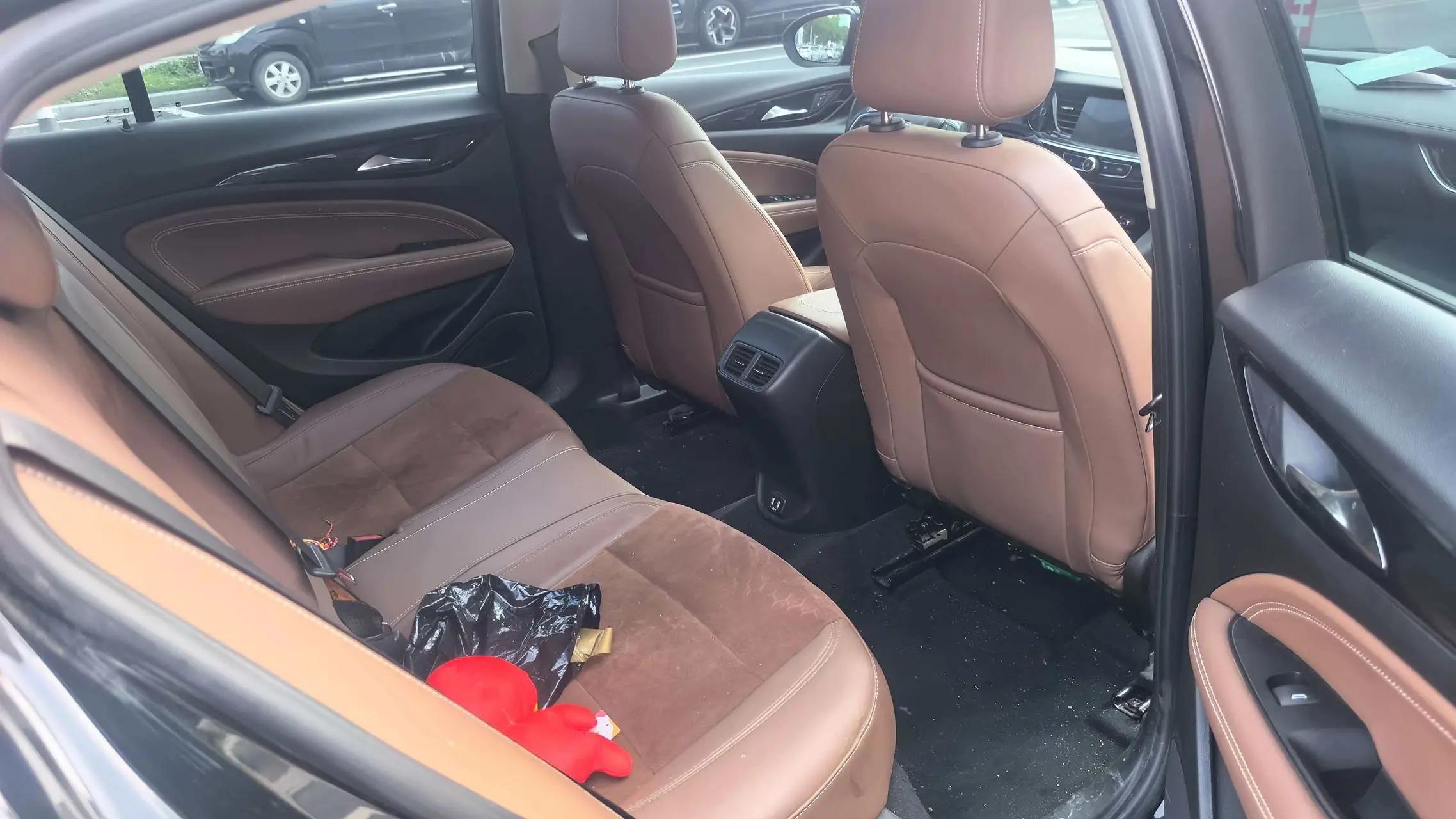 Regal 2022 652T Smart 5