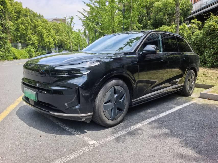 ONVO 2025 L90 Ultra six-seat automatic gear