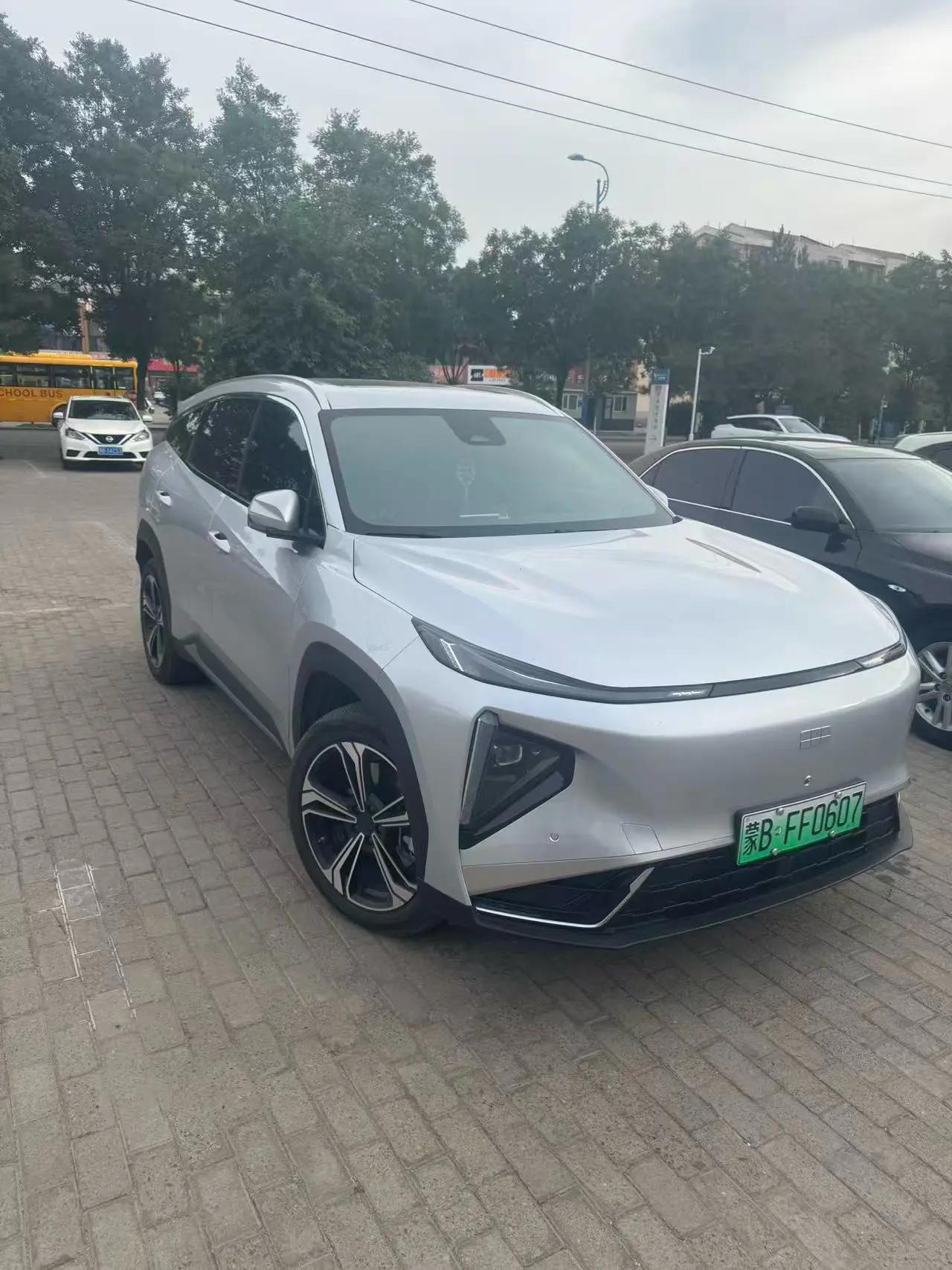 Geely Galaxy 2025 L7 EM-i 1.5 115km Discovery Edition Automatic Gear 2