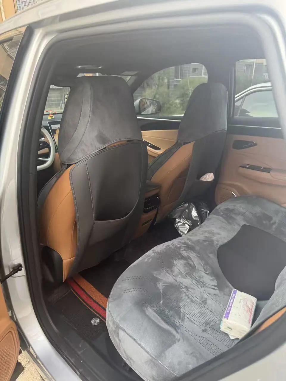 Geely Galaxy 2025 L7 EM-i 1.5 115km Discovery Edition Automatic Gear 5