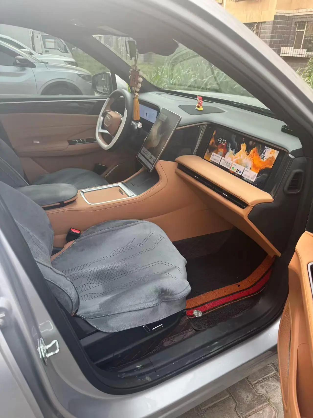 Geely Galaxy 2025 L7 EM-i 1.5 115km Discovery Edition Automatic Gear 8