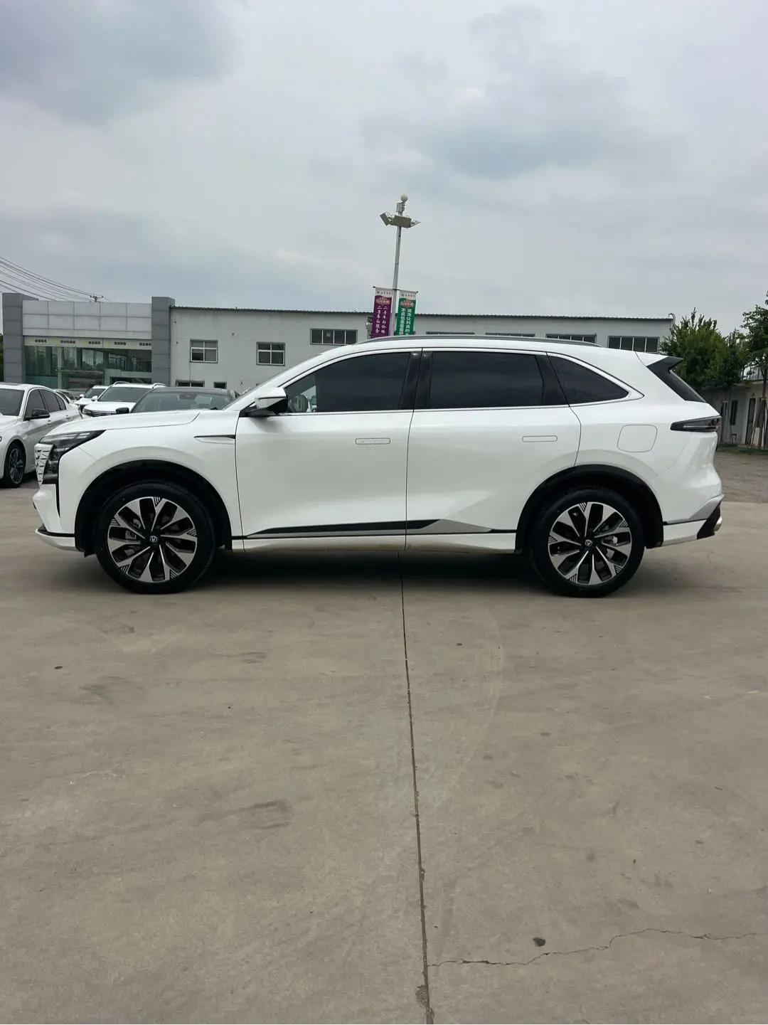 ChangAn 2025 CS75 PLUS 2.0T Ultra New Blue Whale Smart Engine Automatic Gear 2