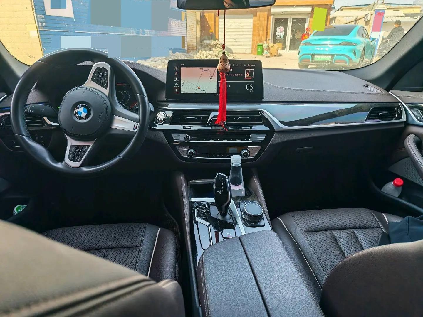 BMW 5 Series 2021 525Li M Sports Suit 4
