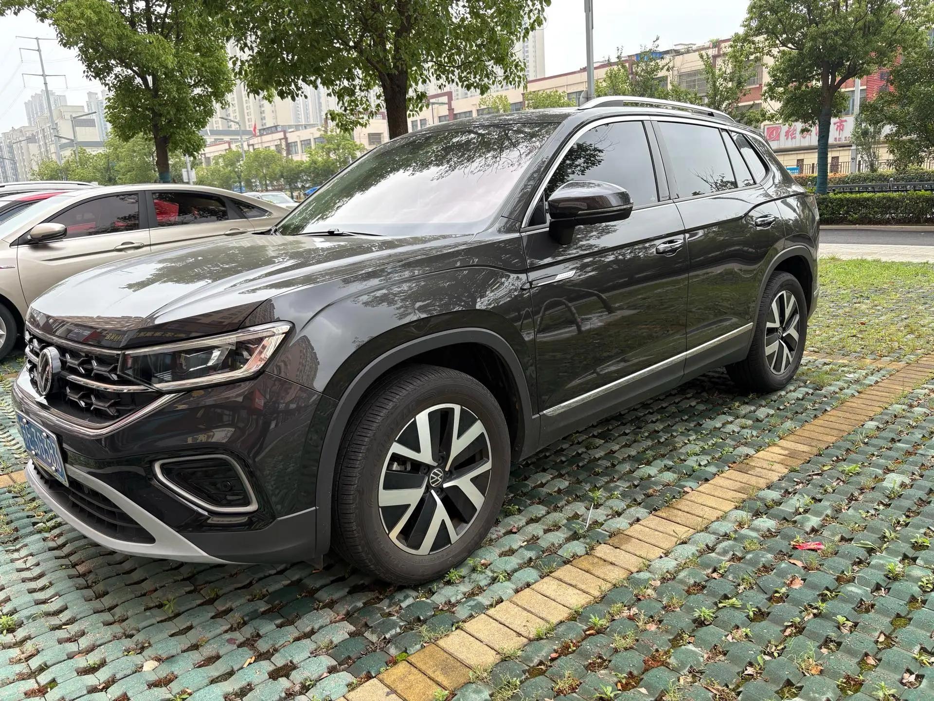 Open image lightbox: Volkswagen 2024 Tharu 2.0TSI 330TSI Front-Wheel Drive Luxury Plus Enhanced Edition Automatic