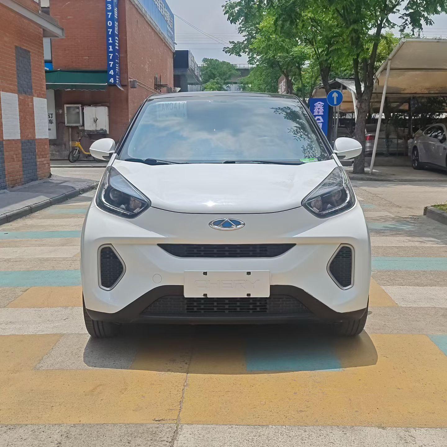 Small ant 2022 sweet powder half sugar version lithium iron phosphate 30kW 301km 2