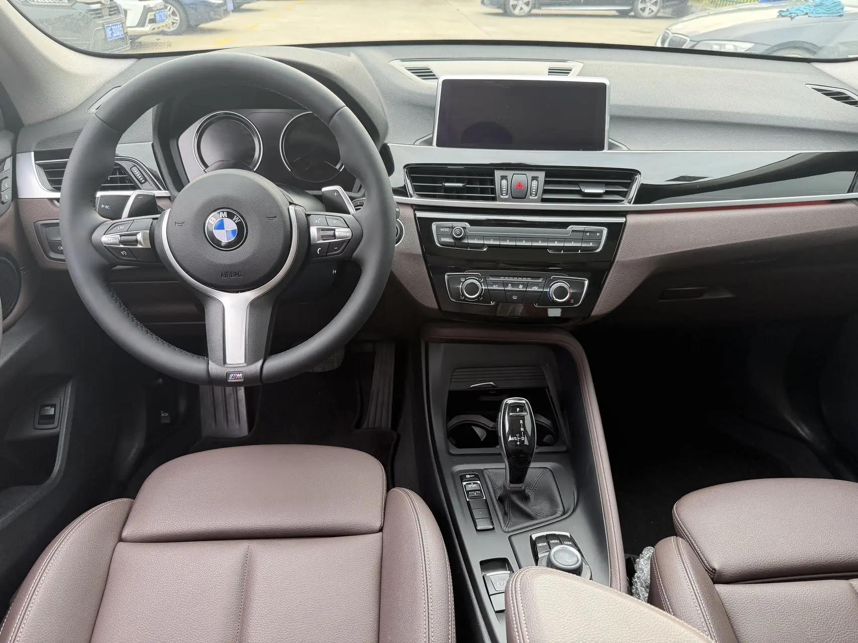 BMW X1 2020 sDrive20Li fashion 6