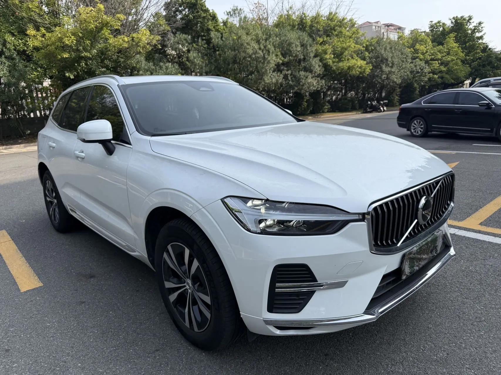 Volvo XC60 2023 B5 4-wheel-drive Zhiyi Deluxe Edition 3