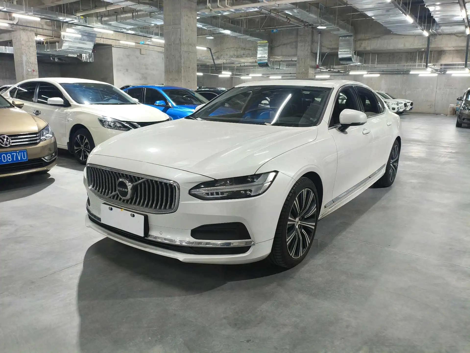Volvo S90 2024 B5 Zhiyuan Deluxe Edition