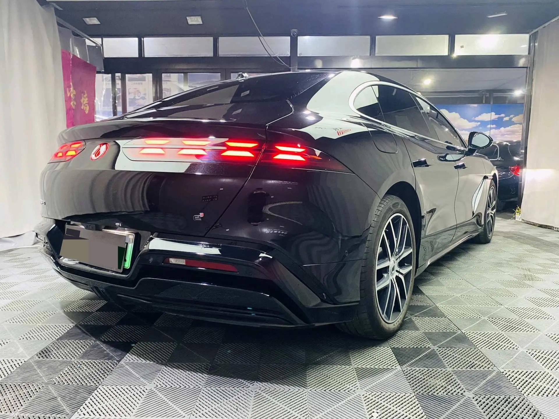 Denza 2024 Denza Z9 2.0T Stepless 1100km Four-wheel Drive Max Edition Automatic Gear 2