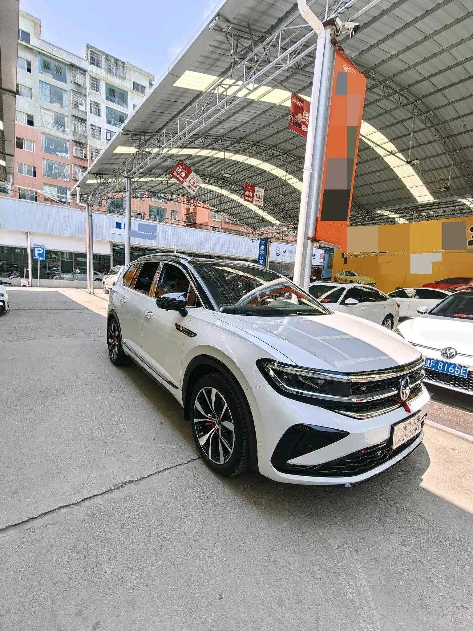 大众 2024款 揽境 2.0TSI 380TSI 四驱R-Line拓境版6座 自动挡 2