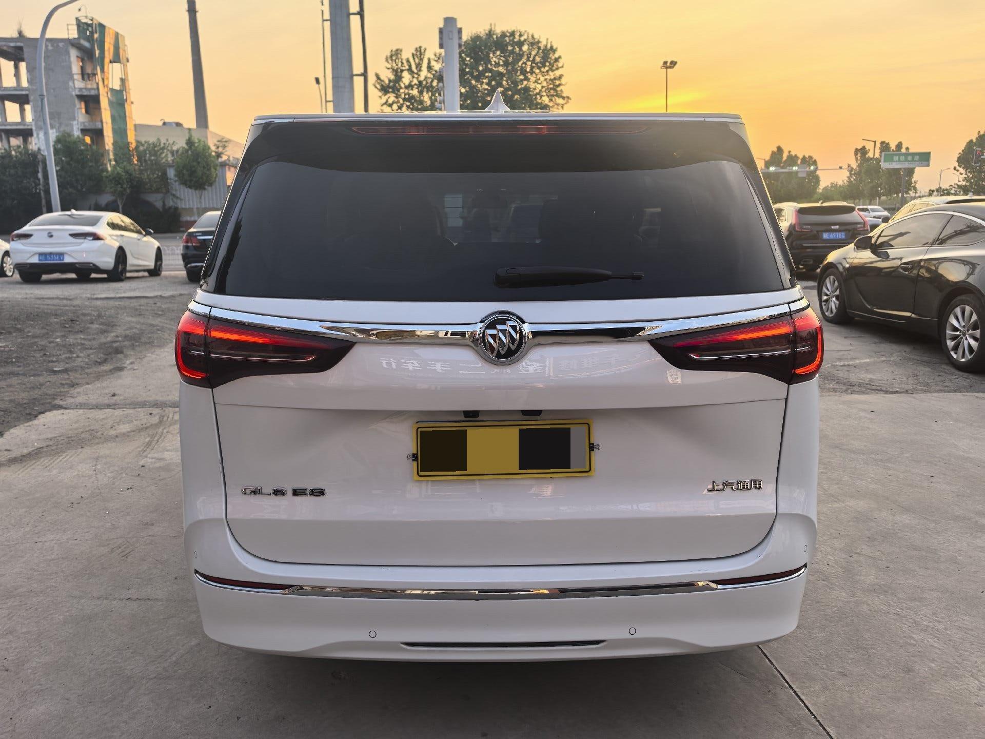 Buick GL8 2023 ES Lu Zun 653T Premium 3