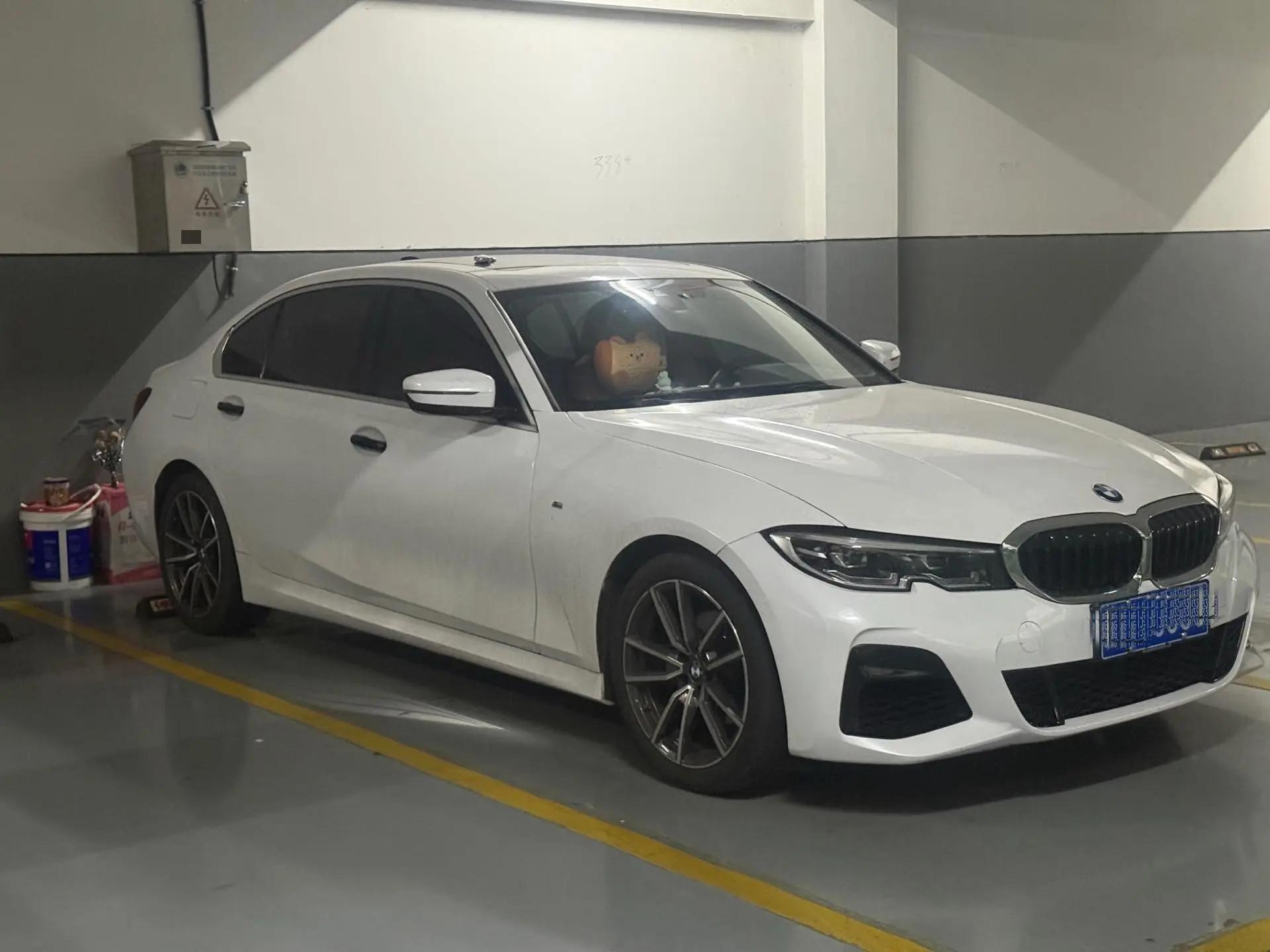 BMW 3 Series 2020 325Li M Sports Suit 3