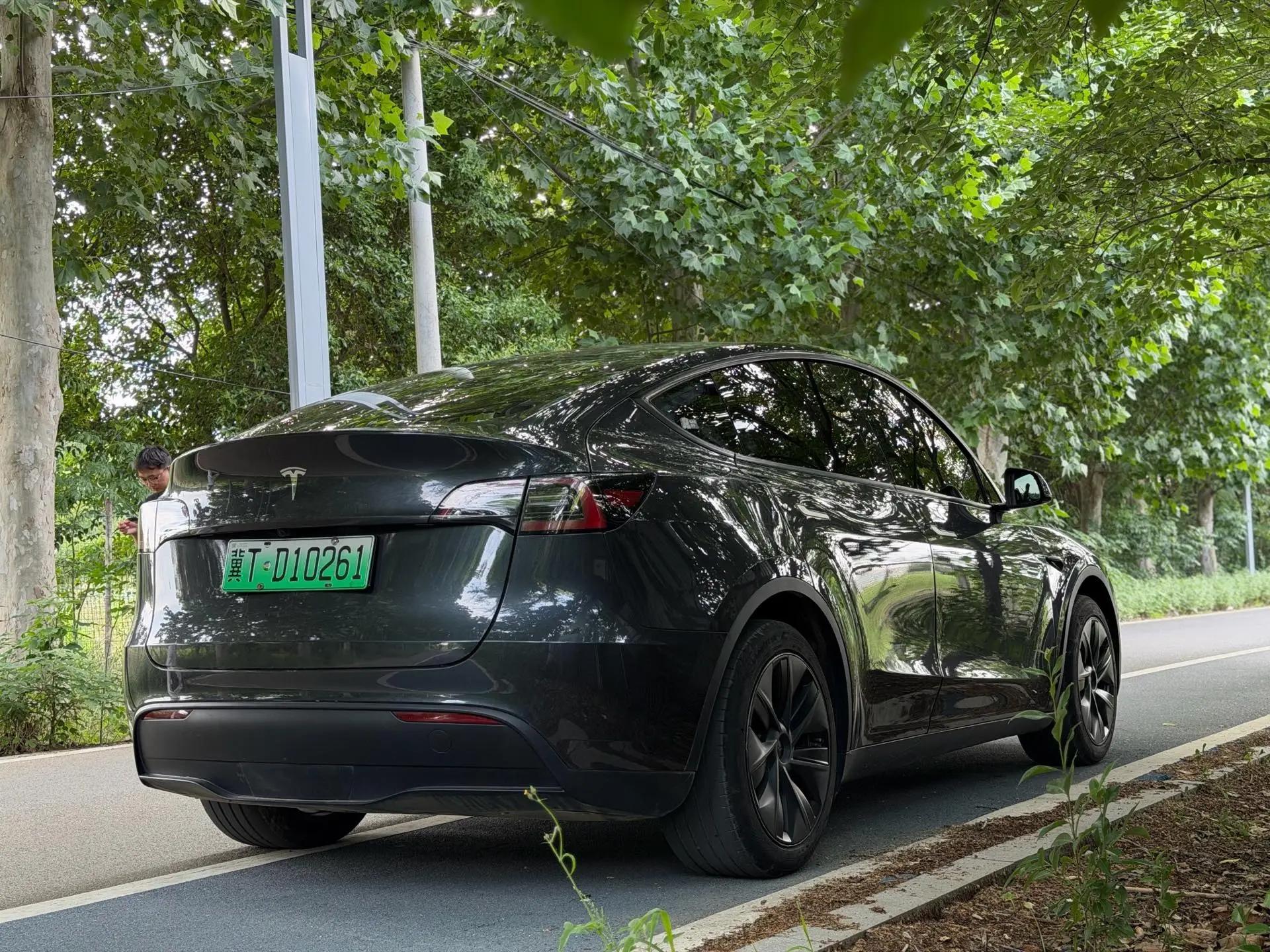 2024 Model Y Rear-Wheel Drive Edition 8