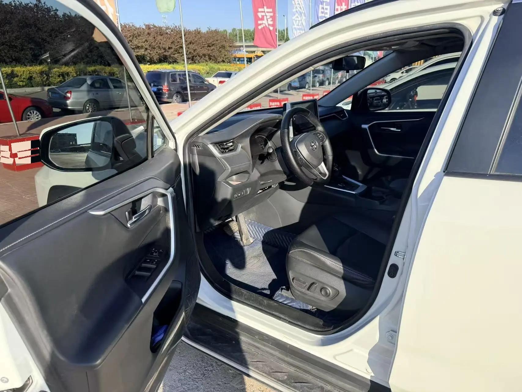 RAV4 RongFang 2021 Dual Engine 2.5L CVT Four-wheel Drive Elite PLUS Edition 4